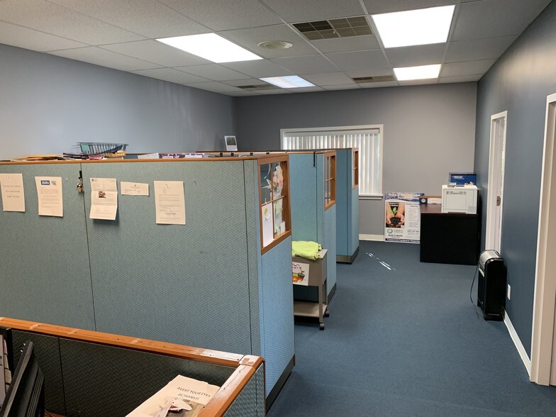 More Photos Of 7 Church Rd, Hatfield Office For Sale