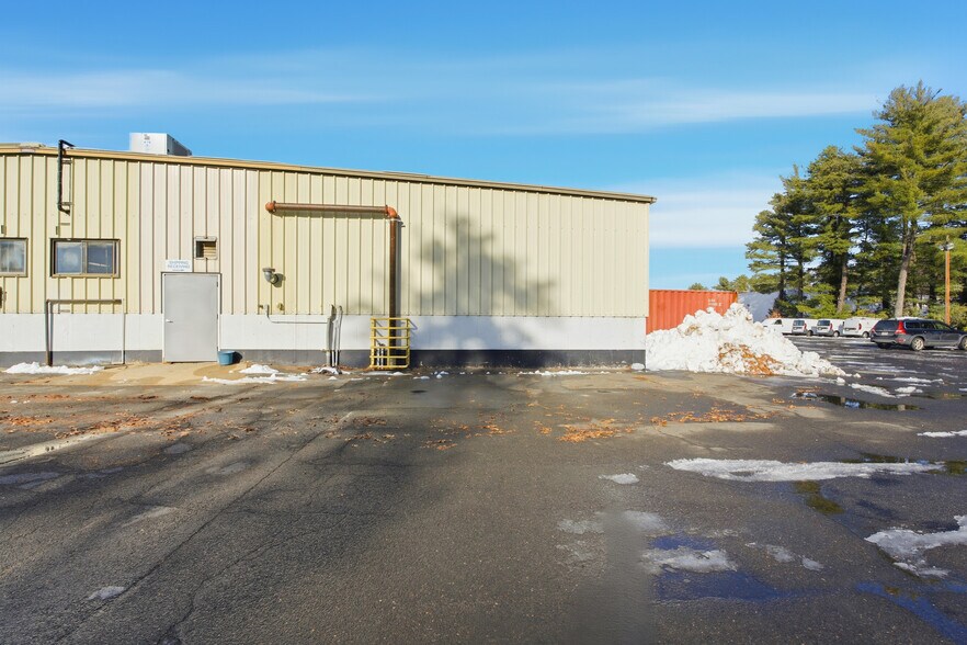 More Photos Of 109 Apremont Way, Westfield Manufacturing For Lease