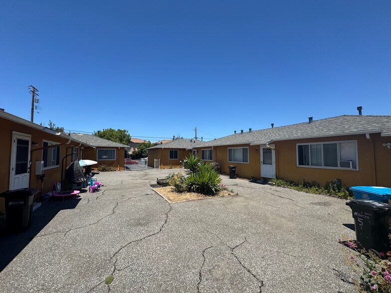 More Photos Of 2070 3rd St, Santa Clara Apartments For Sale