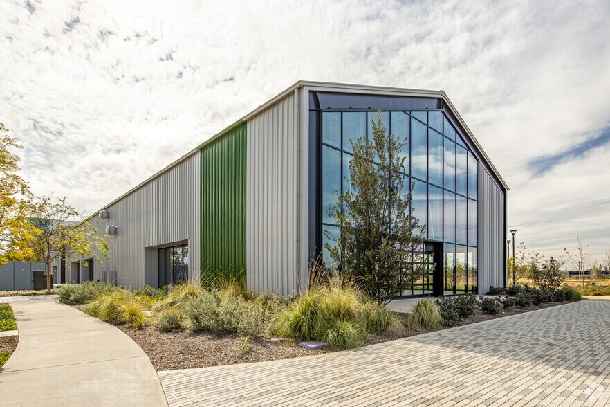 More Photos Of 1730 Flight Way, Tustin Unknown For Lease