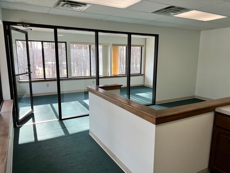 More Photos Of 1085 Route 4 E, Rutland Office For Lease