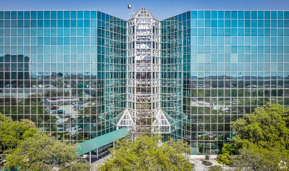 More Photos Of 7800 W IH-10, San Antonio Office For Lease