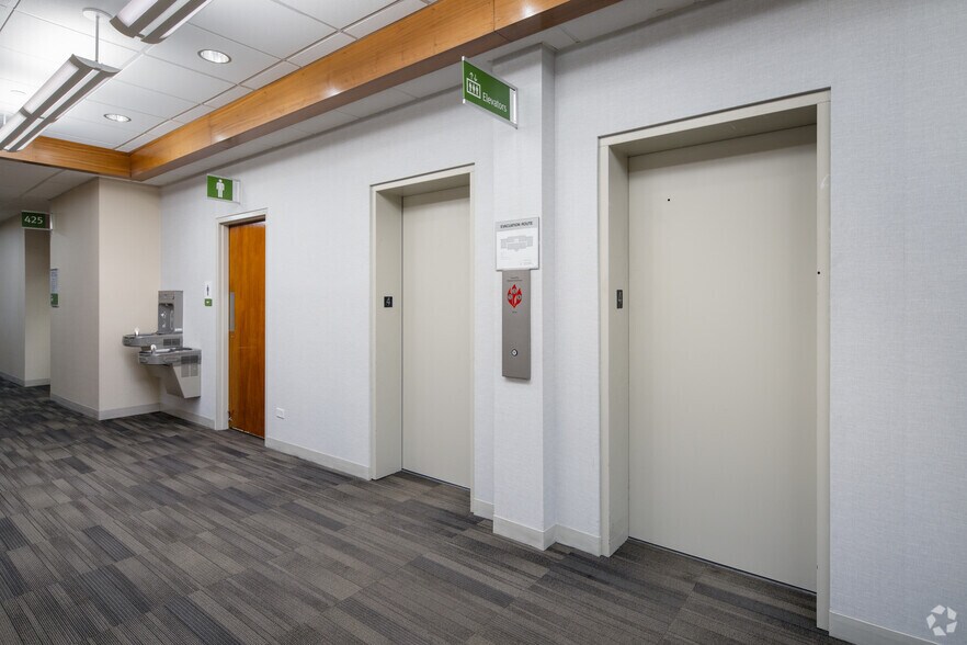 More Photos Of 12 Salt Creek Ln, Hinsdale Medical For Lease