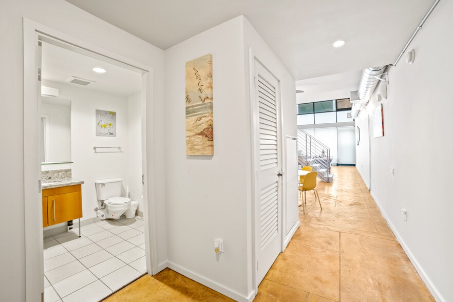 More Photos Of 350 11th Ave, San Diego Apartments For Sale