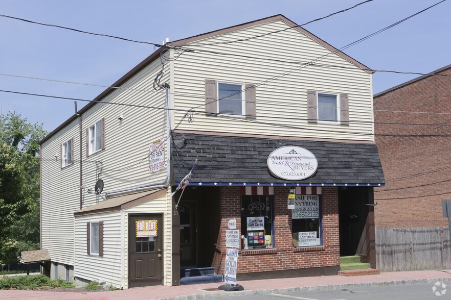 Primary Photo Of 10 Main St, Hamburg Storefront Retail Residential For Lease