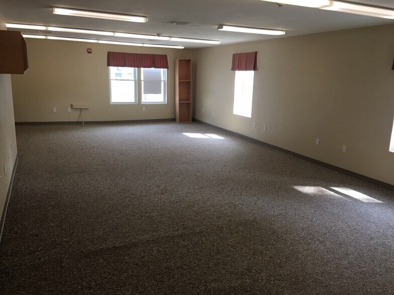 More Photos Of 135 Commonwealth Ave, Concord Storefront Retail Office For Lease