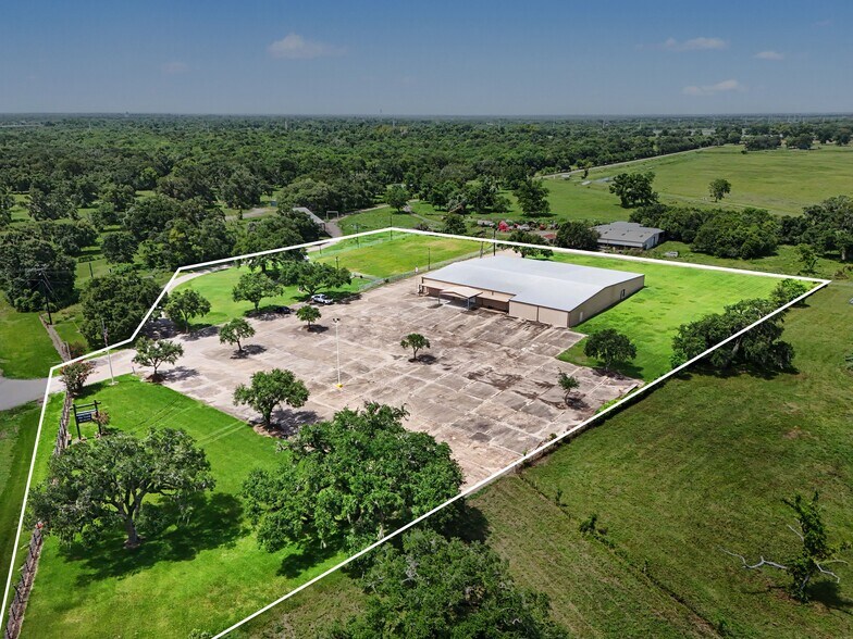 More Photos Of 37310 FM 521 Rd, Brazoria Distribution For Lease