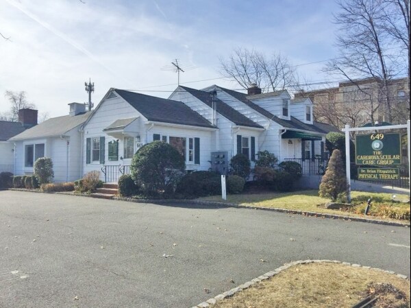 More Photos Of 649 Morris Ave, Springfield Medical For Lease