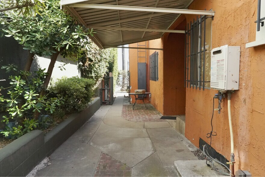 More Photos Of 1201 Temple St, Los Angeles Flex For Lease