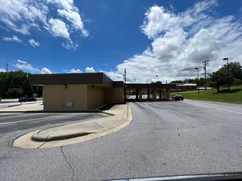 More Photos Of 211 Elkin Hwy, North Wilkesboro Bank For Sale