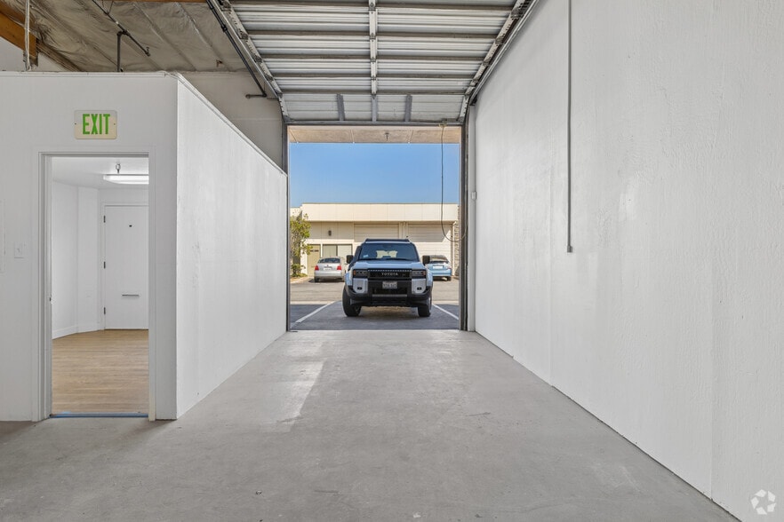 More Photos Of 299 Old County Rd, San Carlos Unknown For Lease