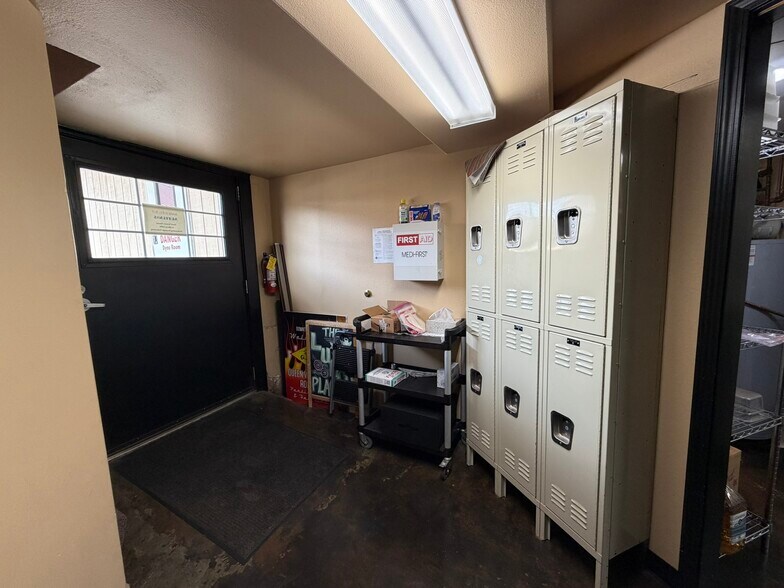 More Photos Of 615 Mena St, Mena Restaurant For Sale