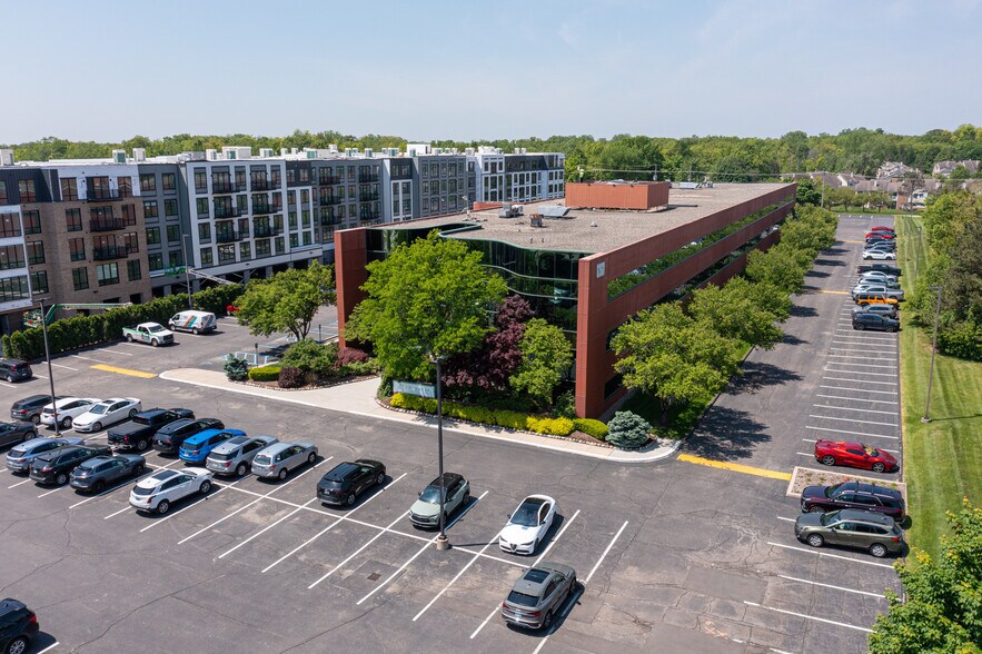 More Photos Of 6960 Orchard Lake Rd, West Bloomfield Office For Lease