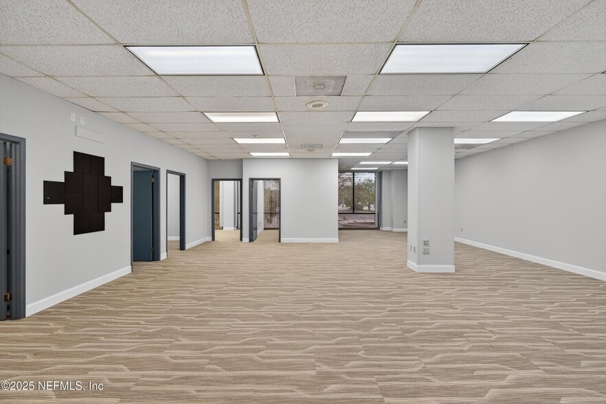 More Photos Of 644 Cesery Blvd, Jacksonville Medical For Sale