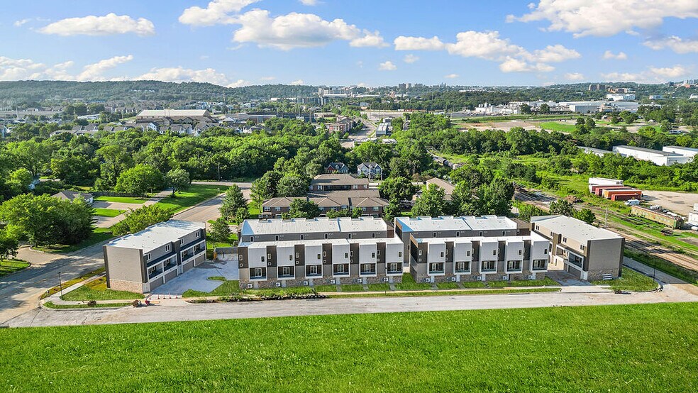 Primary Photo Of 1982 S Razorback Rd, Fayetteville Apartments For Sale