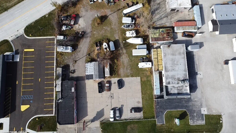 More Photos Of 34091 Groesbeck Hwy, Clinton Township Auto Repair For Sale