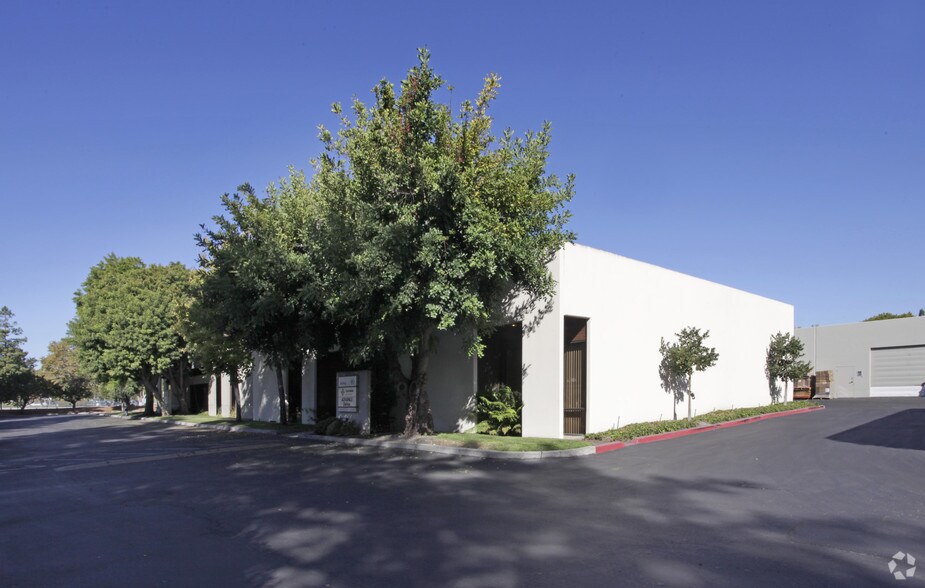 More Photos Of 3350 Scott Blvd, Santa Clara Research And Development For Lease