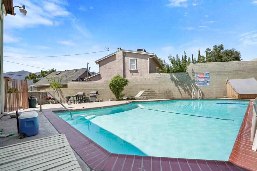 More Photos Of 4133 La Crescenta Ave, La Crescenta Apartments For Sale