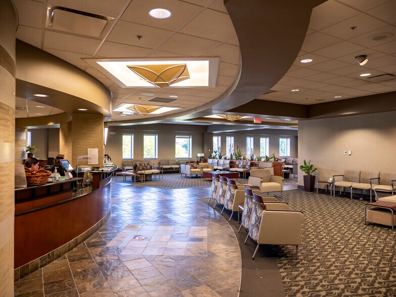 More Photos Of 575 S 70th St, Lincoln Medical For Lease