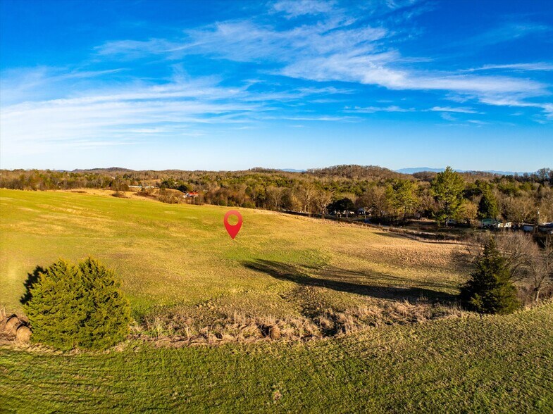 More Photos Of 520 Thorngrove pike, Kodak Land For Sale