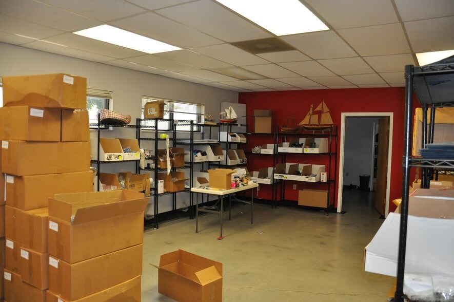 More Photos Of 626 Lakeview Rd, Clearwater Medical For Lease