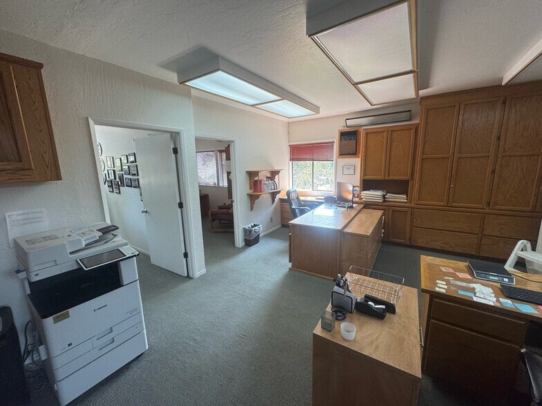 More Photos Of 3170 Us-50, South Lake Tahoe Office For Sale