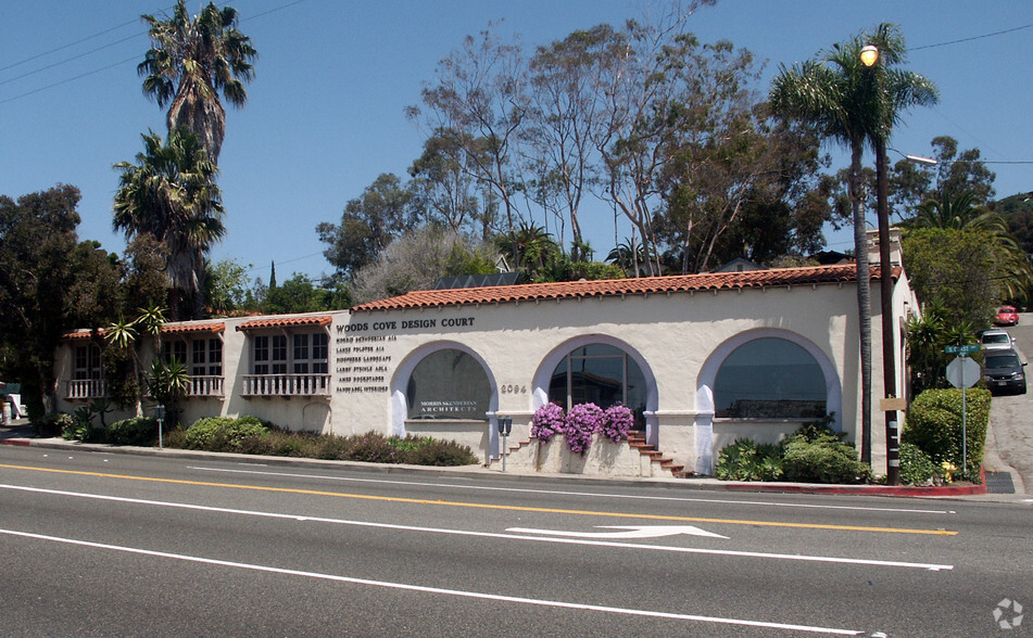 Primary Photo Of 2094 Coast Hwy, Laguna Beach Coworking Space