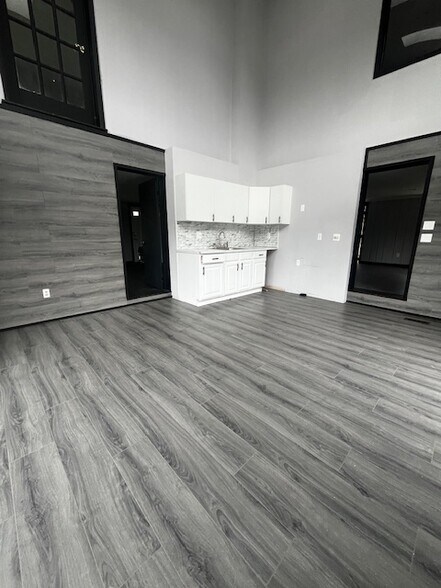 More Photos Of 8315 Belair Rd, Nottingham Office For Lease