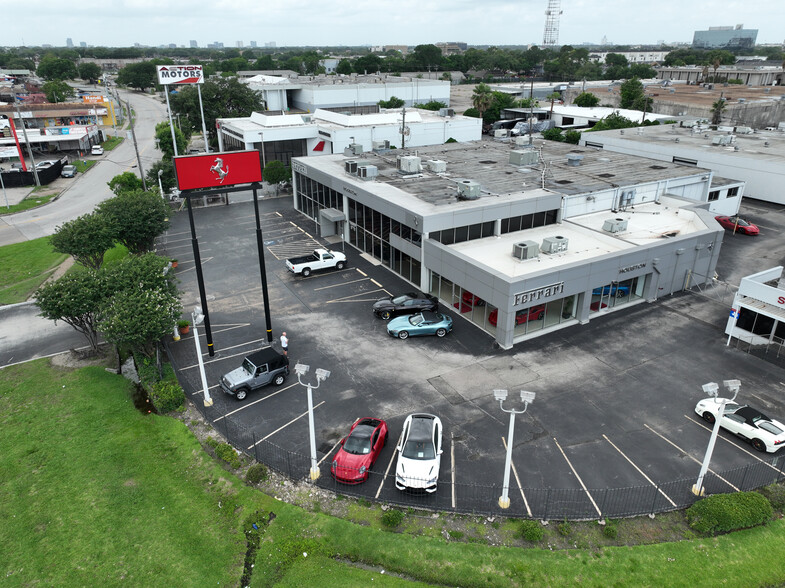 Primary Photo Of 6100 Southwest Fwy, Houston Auto Dealership For Sale