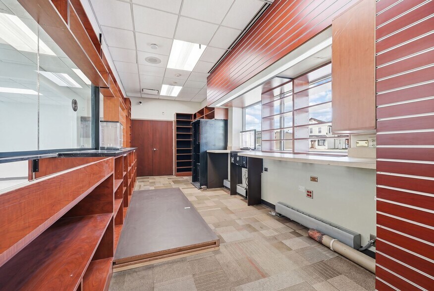 More Photos Of 14121 Doctor Martin Luther King Jr Dr, Dolton Fast Food For Sale