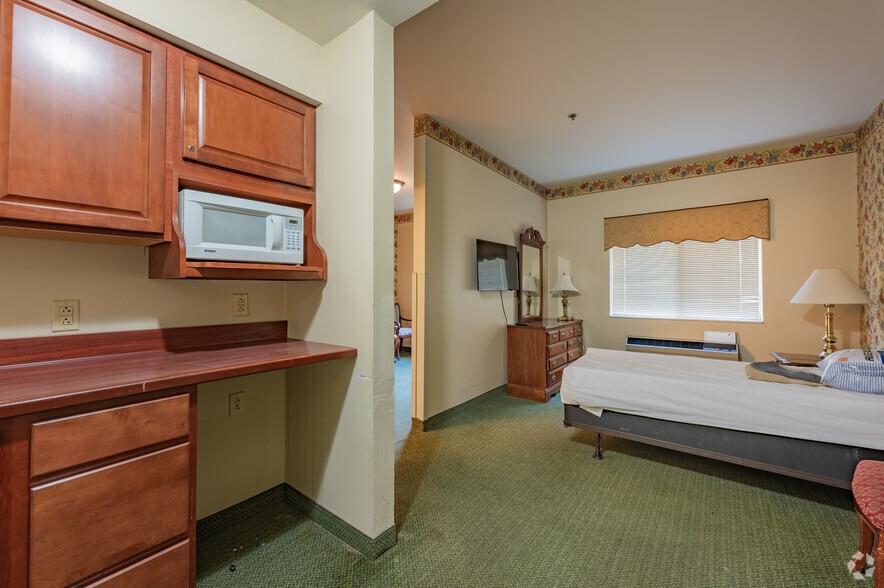 More Photos Of 200 Tandem Village Rd, Canonsburg Continuing Care Retirement Community For Sale