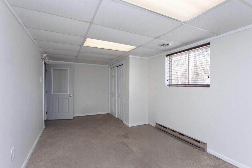 More Photos Of 891 Saratoga Rd, Gansevoort Warehouse For Lease