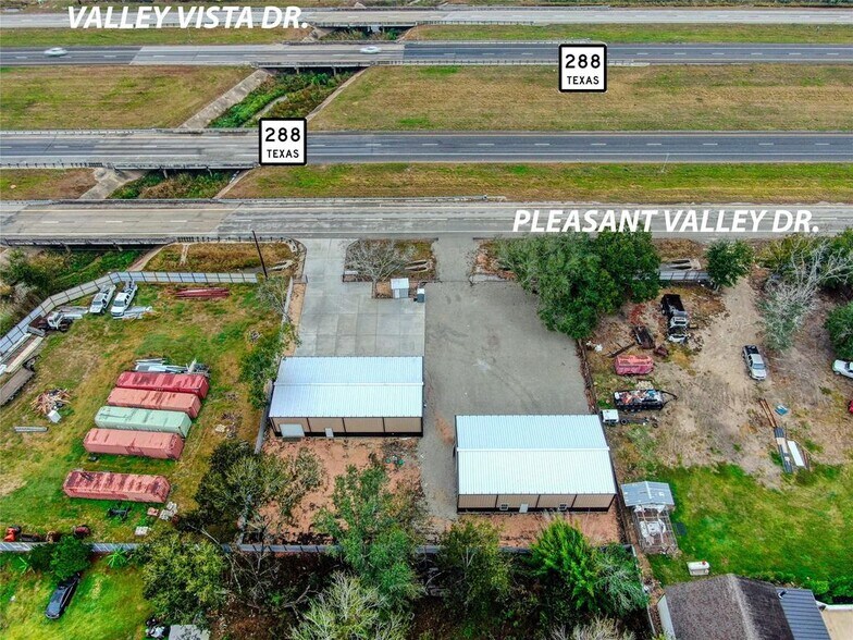 Primary Photo Of 13051 Pleasant Valley Dr, Rosharon Warehouse For Sale