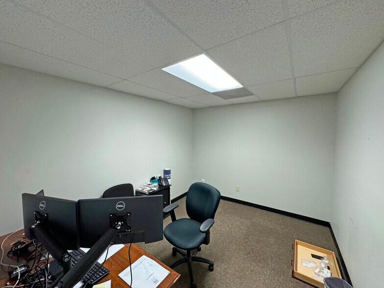 More Photos Of 1445 Shop Rd, Columbia Flex For Lease