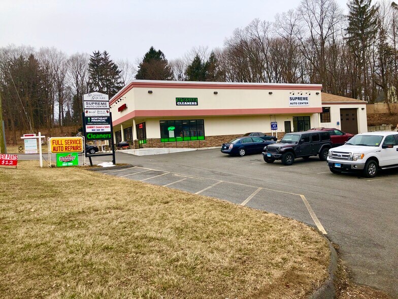 More Photos Of 48 Meriden Rd, Middlefield Storefront For Sale