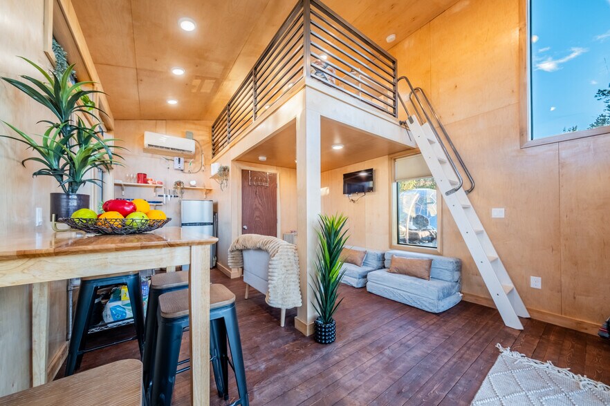 More Photos Of 342 Overlook Ln, Glendale Specialty For Sale