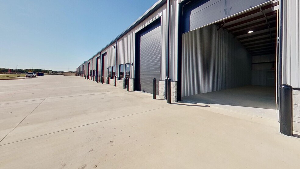 More Photos Of 6815 Rendon Bloodworth Rd, Fort Worth Unknown For Lease