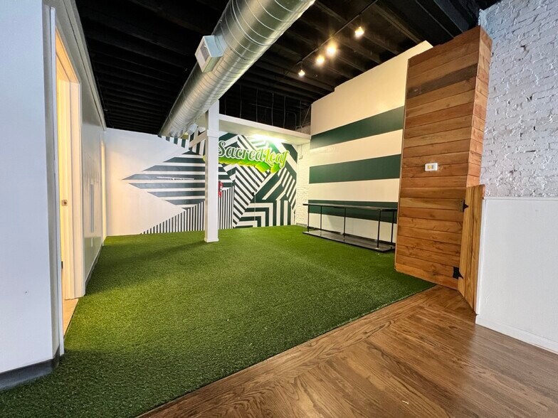 More Photos Of 1529 Grand Blvd, Kansas City Storefront Retail Office For Lease