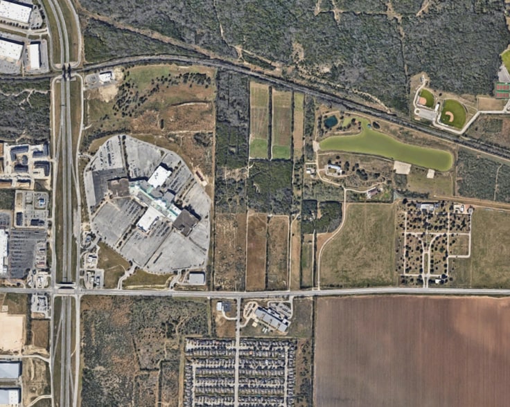 More Photos Of 17097-17103 Nacogdoches Rd, San Antonio Land For Sale