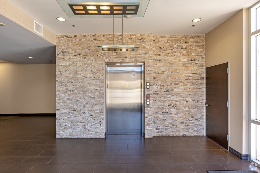 More Photos Of 818 Knights Cross Dr, San Antonio Medical For Lease