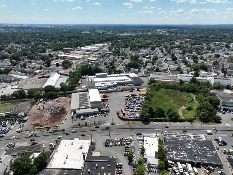 More Photos Of 200 US Highway 22, Hillside Warehouse For Lease