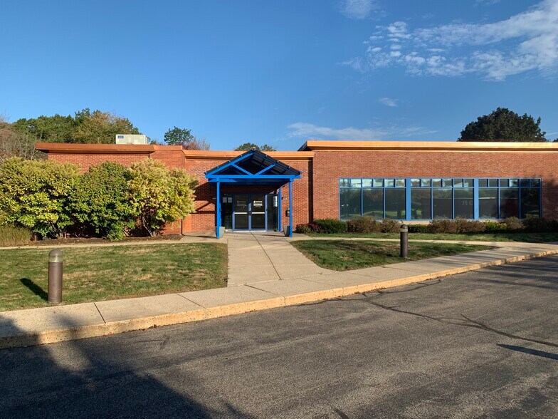 Primary Photo Of 282 Corporate Dr, Portsmouth Office For Lease