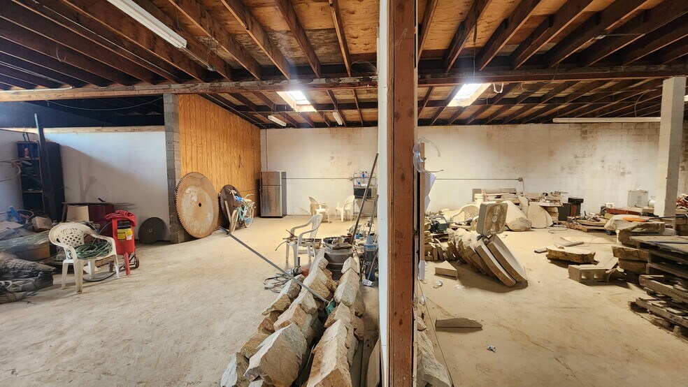 More Photos Of 1433 E Main St, Santa Paula Warehouse For Sale