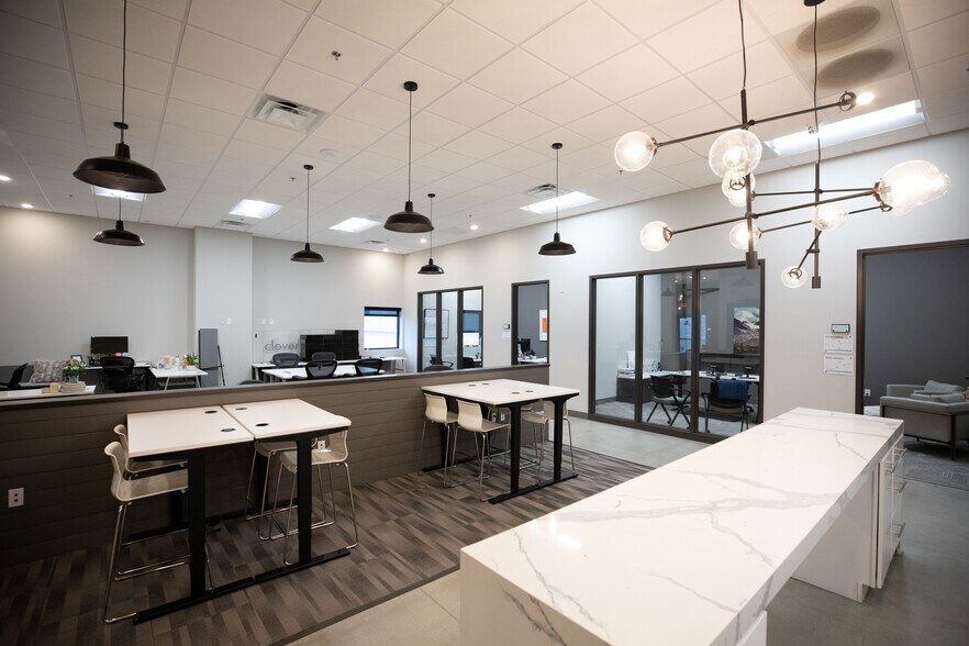 More Photos Of 71 SE 29th Ter, Lee's Summit Office For Sale