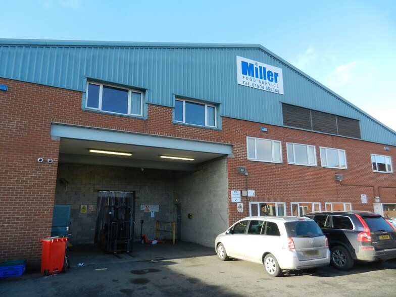 More Photos Of Hospital Fields, York Service For Lease