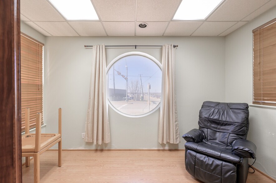 More Photos Of 3415 N Loy Lake Rd, Sherman Medical For Sale