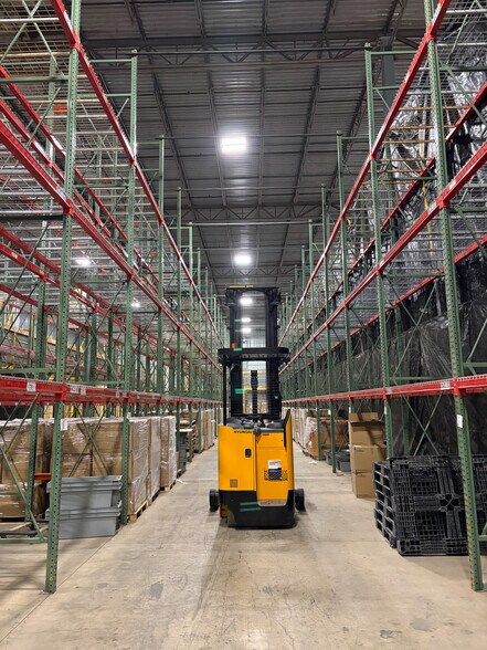 More Photos Of 1042-1050 W Swanzey Rd, Swanzey Warehouse For Sale
