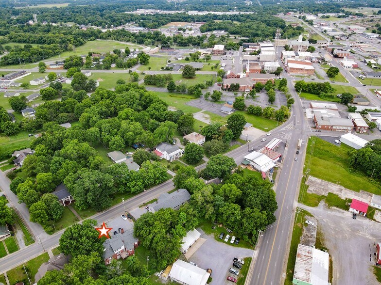 More Photos Of 419 Belmont Ave, Shelbyville Multifamily For Sale
