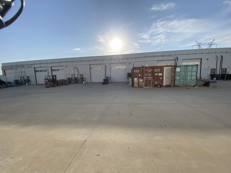 More Photos Of 4200 28th Ave, Norman Warehouse For Sale