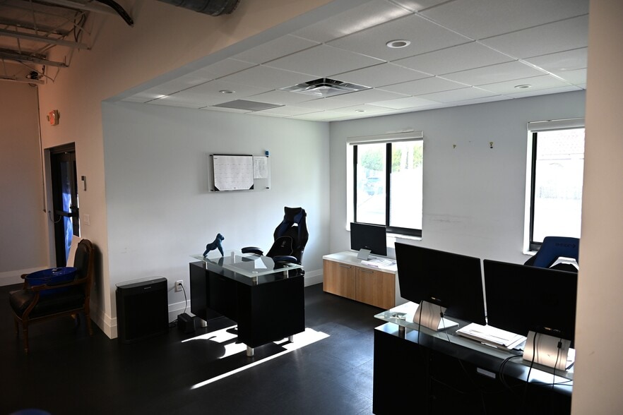 More Photos Of 725 N Hwy A1A, Jupiter Medical For Sale